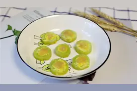 夏日黄瓜辅食正确做法，清热去火，补钙补铁，宝宝一口一块吃得快视频封面