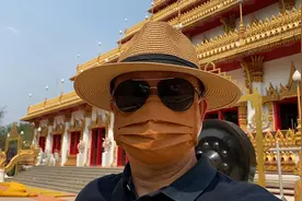 到皇家寺庙拜佛为生日祈福视频封面