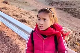 懂事小女孩背腊肉去卖遇好心人视频封面