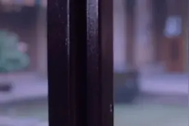 锦衣之下:陆绎在今夏面前装柔弱，让今夏喂他喝药视频封面