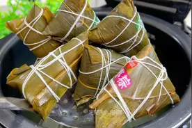 煮粽子只加清水就错了，多加两样，不爆裂不夹生，省时省力又好吃视频封面