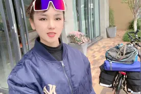 美女单人单车骑行，路上孤独又凄凉，行李越来越重，陌生地方宰客视频封面