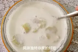 牛奶煮香蕉代替晚餐吃，第二天就排出大量宿便，一身轻松腰也细了