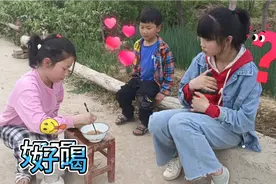 优优用白糖和醋做DIY饮料，亲自动手做自己想喝的饮料，真好玩