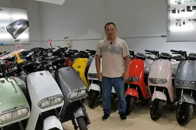 买电动车如何选择适合自己的颜色，经典色，主流色，流行色！视频封面
