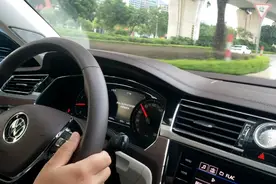 大众辉昂16个扬声器的丹拿音响效果如何，开起来感受一下