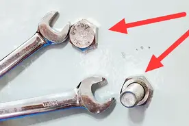 螺丝帽和扳手大小不匹配，卡不住也拆不下来怎么办？教你轻松解决