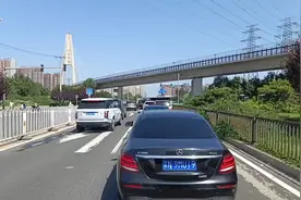 北京市《朝阳:海淀:昌平区》三区交汇的立汤路视频封面