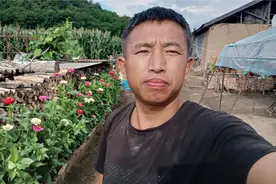 农村土房子收拾起来是真累啊，又费时又费力，看看鹏哥干啥活呢！视频封面