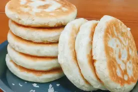 鸡肉烧饼这做法真的简单，半发面超级节约时间，皮酥肉嫩满嘴留香视频封面