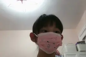 我是个戴口罩的女孩。视频封面