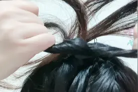 天热了，刘海不长不短时就这样子扎起来吧，简单清爽又百搭