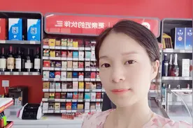 美宜佳上班工资2800一个月，虽然轻松压力大，动不动就贴钱给老板视频封面