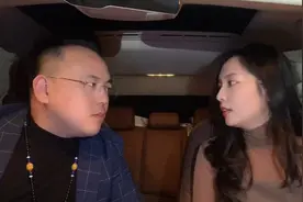 为什么男生送礼物总问一句“你要不要”，直接买不行吗？太现实啦
