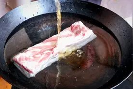 五花肉最好吃的做法，不炒不炸，锅里煮一煮，入口软烂，肥而不腻视频封面