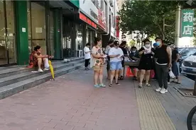 安徽智飞第三针接种疫苗，排队俩小时，打针三秒钟，留观半小时视频封面
