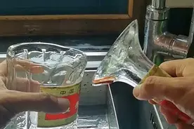 玻璃瓶切割小技巧，简单实用一看即会，轻轻松松零成本自制花盆！