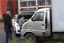 1800块买辆二手长安货车，废铁价2000一吨，拿去报废也能卖3000多视频封面