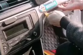 手把手教你改装朗逸大屏安卓导航，中控台拆卸方法