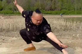 全网最灵活的功夫胖子，熟悉各式拳法，网友：中国版“功夫熊猫”视频封面