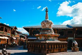 云南香格里拉，独克宗古城，曾经茶马古道重镇，被誉为月光之城视频封面