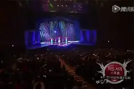 筷子兄弟 - 小苹果 2014中韩歌会现场版视频封面