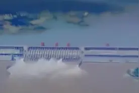 印度再创奇迹，40亿建大坝，4秒就决口，连他们自己都忍不笑了视频封面