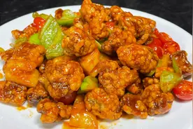 广东粤菜正宗的糖醋咕咾肉，教程详细 一看就会 外酥里嫩酸甜口味视频封面