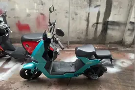 闲置转让小牛F0，国标绿牌，液晶显示屏，自动巡航，续航40公里以