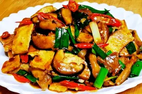 一周做多次的香菇豆腐，鲜香营养又入味，开胃更下饭，家人超喜欢视频封面