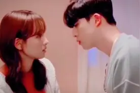 舒服的关系来源于懂得分寸，影视剧中的甜蜜接吻片段视频封面