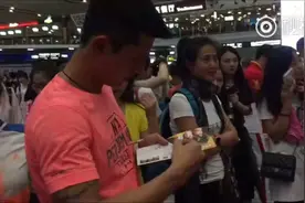 多年前张继科给送机的球迷买热咖啡喝视频封面