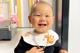 十四个月宝宝听从爸爸的指挥，军事化训练的一天视频封面