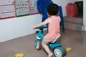 恐怖妹妹。视频封面