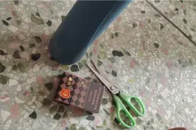 在家折烟盒咯