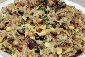 鸡蛋炒米饭，切记不要直接下锅炒，教你家常做法，鲜嫩爽口有嚼劲