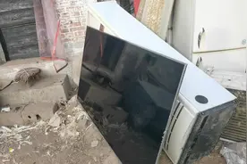 20块钱收了一台75寸小米电视，插上电一试，还有修的价值吗？视频封面