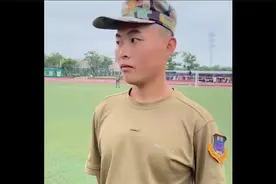 男同学军训被罚唱歌，一开口竟是《大悲咒》，全班同学都笑