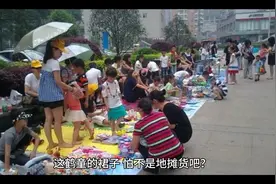 为什么鹤童能挡敖光的人刀合一，却能轻易被哪吒一脚踩烂了裙子？视频封面