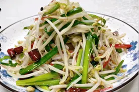 家常菜炝炒绿豆芽，老厨教你爆炒诀窍，豆芽有效断生还爽脆不出水视频封面
