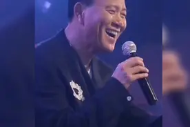 香港影帝万梓良一曲《我们走进新时代》，彰显拳拳爱国心视频封面