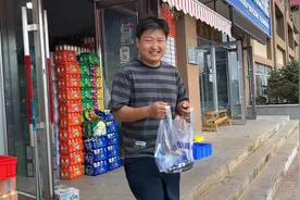 东北35度高温连风都是热的，出门一不小心都可能中暑，吃冷面解暑视频封面