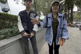 为什么越南人可以这样子每天来回拉箱子，是我们有biê边民证