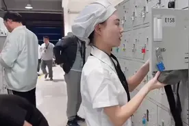 中国深圳“电子厂“疯狂现象！男女比例严重失调，月薪3000男同胞视频封面