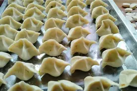 白菜大肉馅饺子真好吃！做法也很简单，一起看看怎么做的！