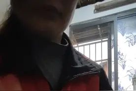 想吃饺子，自己动手包一些韭菜馅饺子冻冰箱里。上班时煮点来加餐视频封面