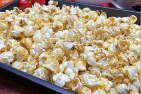 爆米花在家做原来这么简单，3分钟出锅，香甜酥脆，比买的还好吃