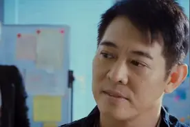 无论是多么好笑我们都不会笑，因为我们是警察