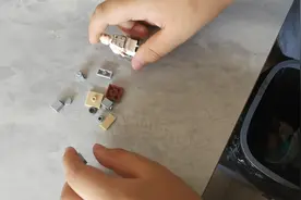 马桶人和监控人乐高制作方法