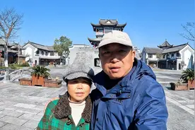 花巨资打造的桃花源古镇，如今已是空城，望桃花源古镇能重回辉煌视频封面
